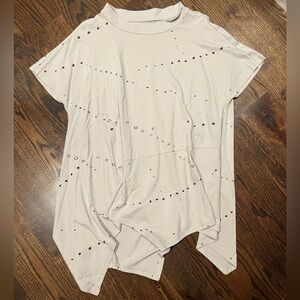 Japanese Asymmetrical Hem Dotted Tee – Size 40